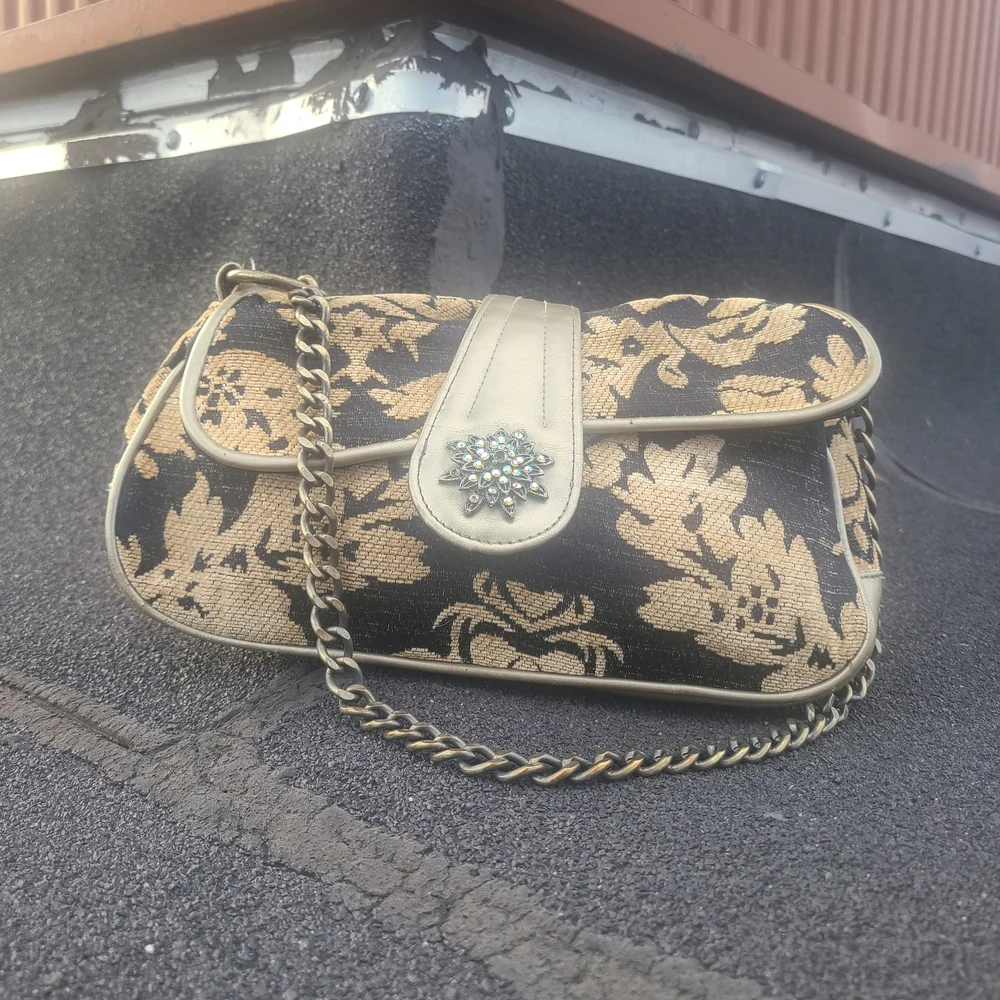 Tapestry Purse - Picture 4 of 5